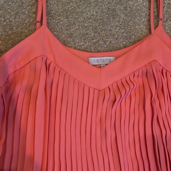 Women’s cold should pleated blouse from 1. State - Picture 2 of 4